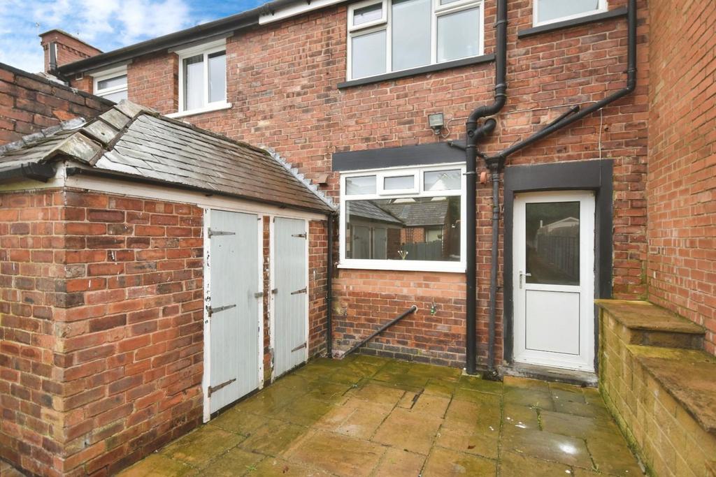 Rear garden 01.jpg