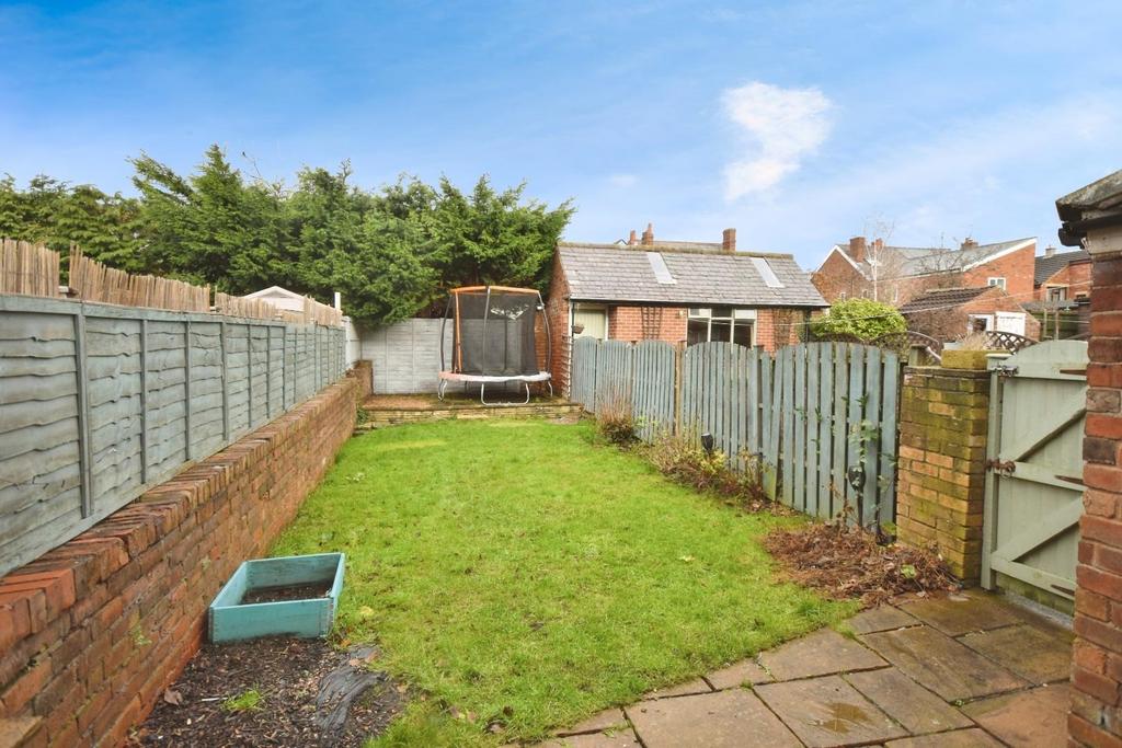 Rear garden 03.jpg