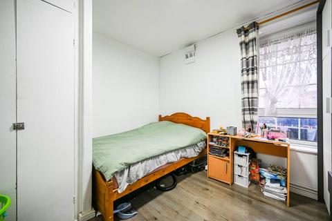 2 bedroom flat for sale, Trinidad House, Docklands, London, E14
