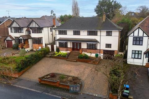 6 bedroom detached house for sale, Spring Grove, Loughton IG10
