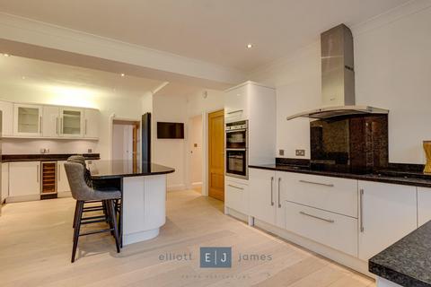 undefined, Spring Grove, Loughton IG10