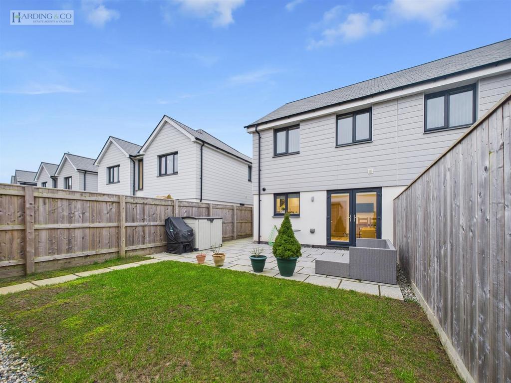 Rear garden iii.jpg