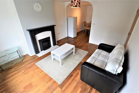 1 bedroom flat to rent, 19-21 Station Road Flat 2