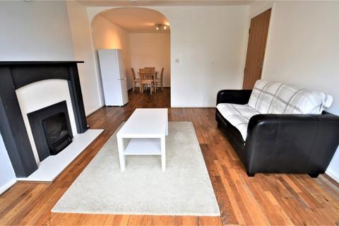 1 bedroom flat to rent, 19-21 Station Road Flat 2