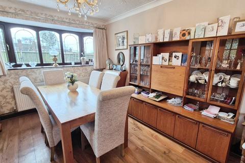 3 bedroom semi-detached house for sale, Wheatcroft Close, Burntwood