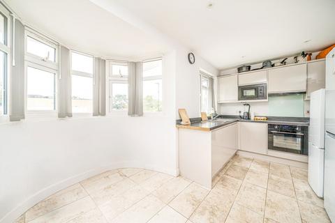 Studio to rent, Main Street, Feltham TW13