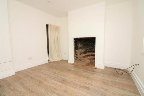 2 bedroom terraced house to rent, Three Kings Yard, Sandwich, Kent, CT13