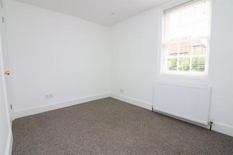 2 bedroom terraced house to rent, Three Kings Yard, Sandwich, Kent, CT13