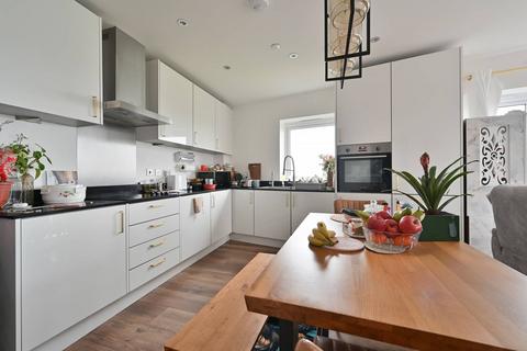 2 bedroom flat for sale, Sydney Road, WD18, Watford, WD18