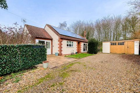 3 bedroom detached bungalow for sale, The Street, Diss IP22