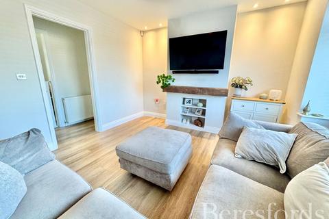 2 bedroom bungalow for sale, Gorse Lane, Clacton-on-Sea, CO15