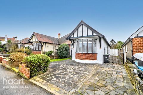 2 bedroom semi-detached bungalow for sale, Midhurst Avenue, Westcliff-On-Sea