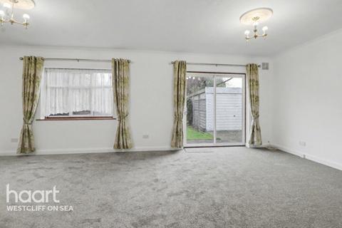 2 bedroom semi-detached bungalow for sale, Midhurst Avenue, Westcliff-On-Sea