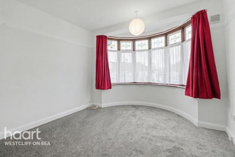 2 bedroom semi-detached bungalow for sale, Midhurst Avenue, Westcliff-On-Sea