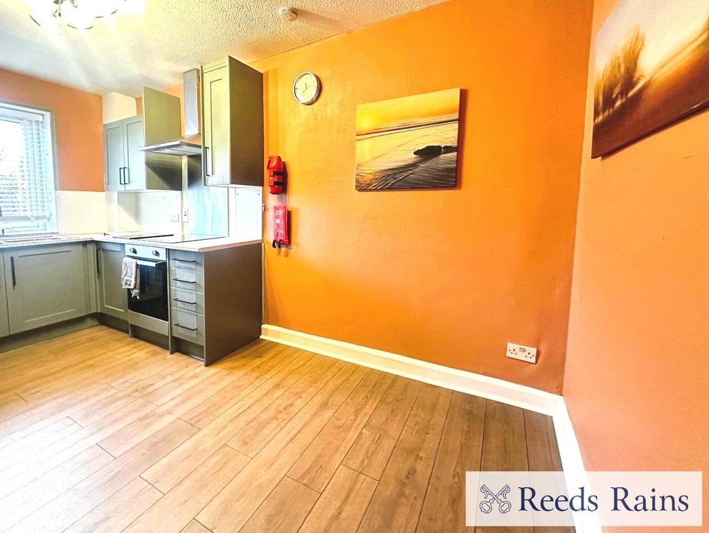 Kitchen/Dining Space