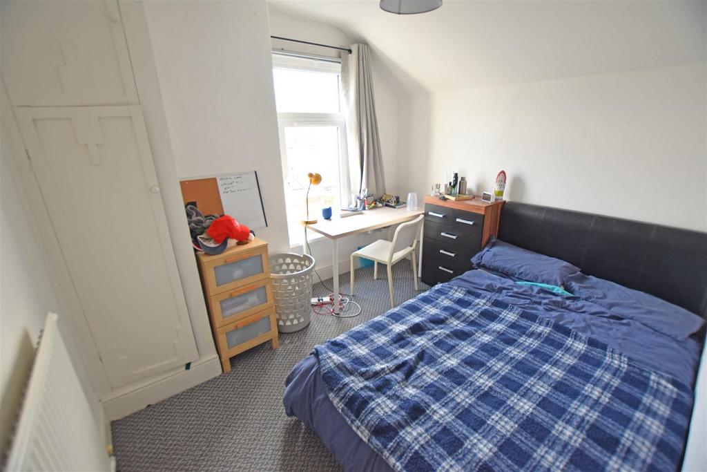 Bedroom4.jpg