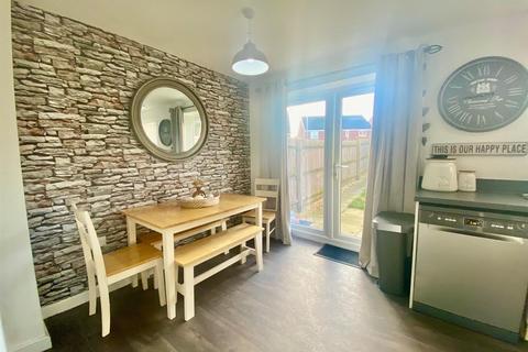 3 bedroom terraced house for sale, Ash Close, Yaxley, Peterborough