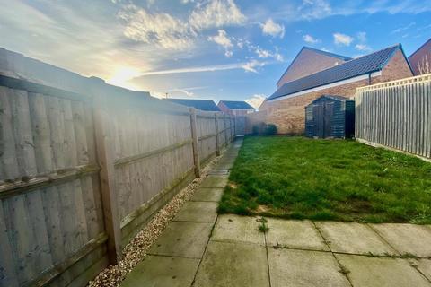 3 bedroom terraced house for sale, Ash Close, Yaxley, Peterborough