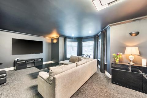5 bedroom link detached house for sale, Jarvis Fields, Bursledon, Hampshire, SO31