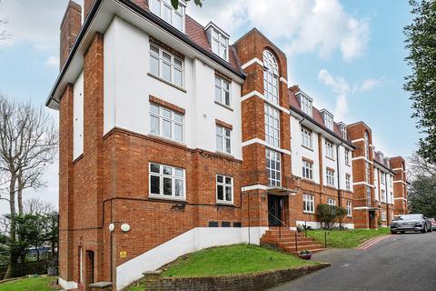 2 bedroom apartment for sale, Highland Road, London