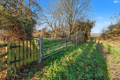 undefined, Land lying to the north west of Castle Hill, Upper Brailes,