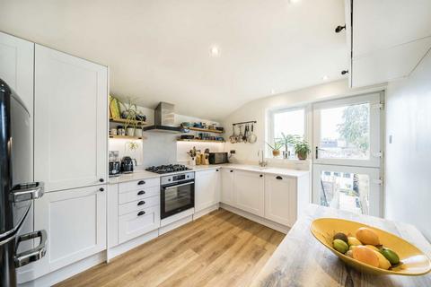 2 bedroom flat for sale, Eardley Road, London SW16