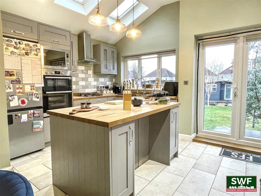 Dining kitchen3.jpg