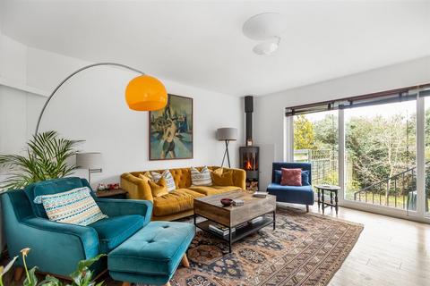 3 bedroom detached house for sale, Deepfield Way, Coulsdon CR5