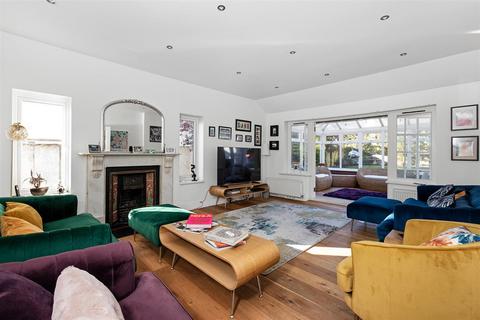 6 bedroom detached house for sale, Woodcote Grove Road, Coulsdon CR5
