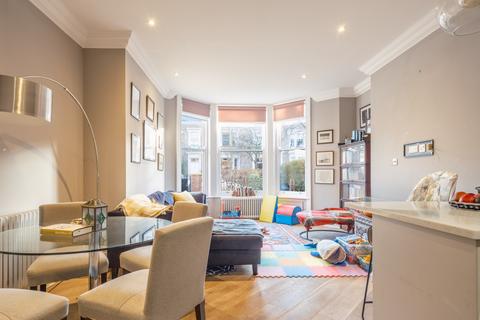 2 bedroom apartment to rent, West Avenue, Newcastle Upon Tyne NE3