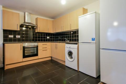 2 bedroom terraced house to rent, Pershore Road, Stirchley B30