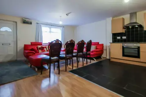 2 bedroom terraced house to rent, Pershore Road, Stirchley B30