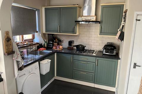 3 bedroom end of terrace house for sale, Gilbert Avenue, Oldbury B69