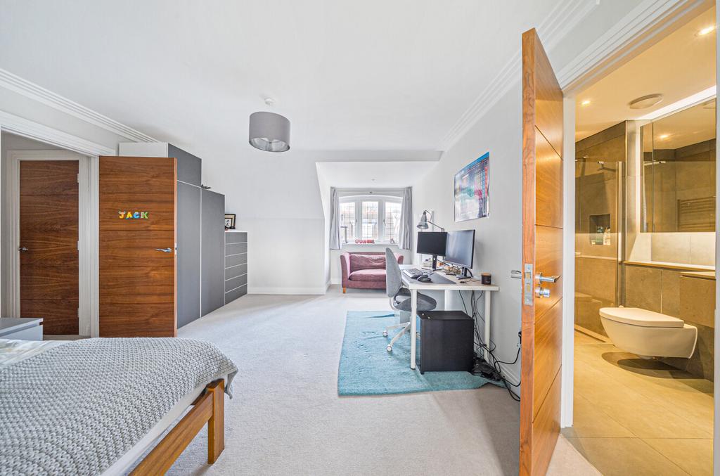 Bedroom 3 Ensuite