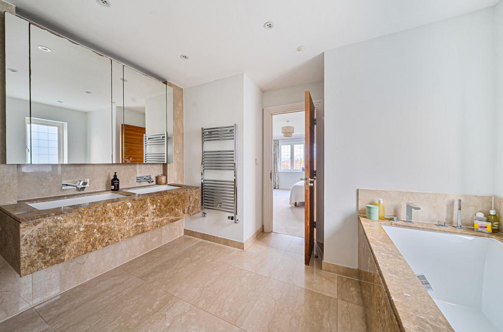 Principal Ensuite