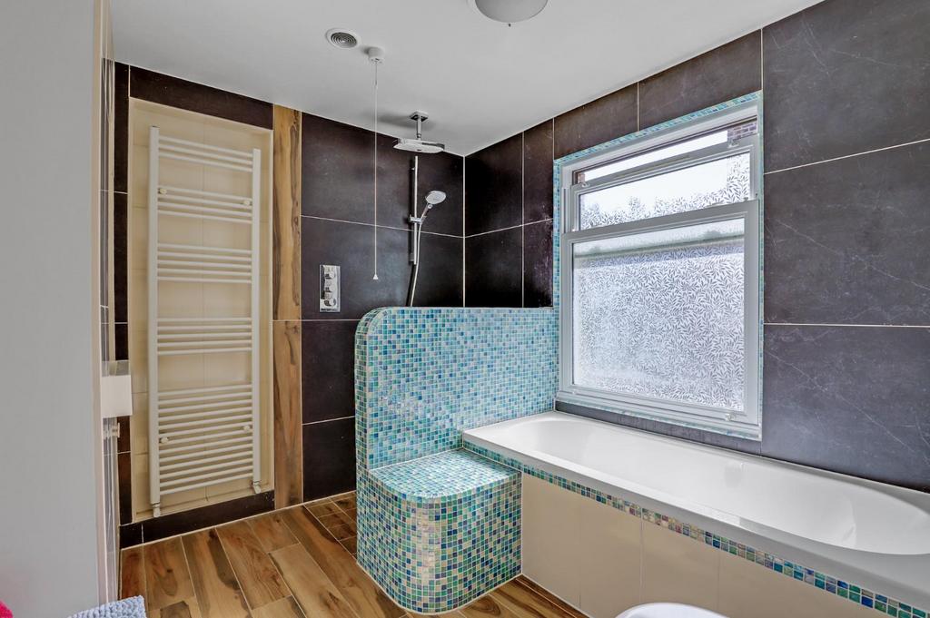 06-cd82 JHProp World - 38 Larkbere Road - 29.jpg