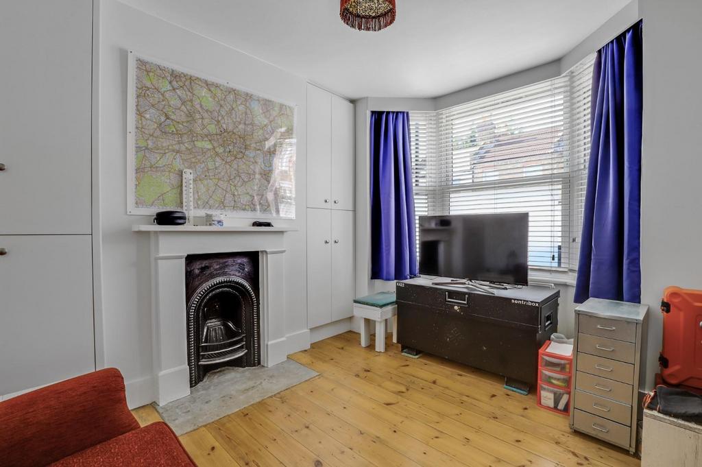 12-23c0 JHProp World - 38 Larkbere Road - 2.jpg