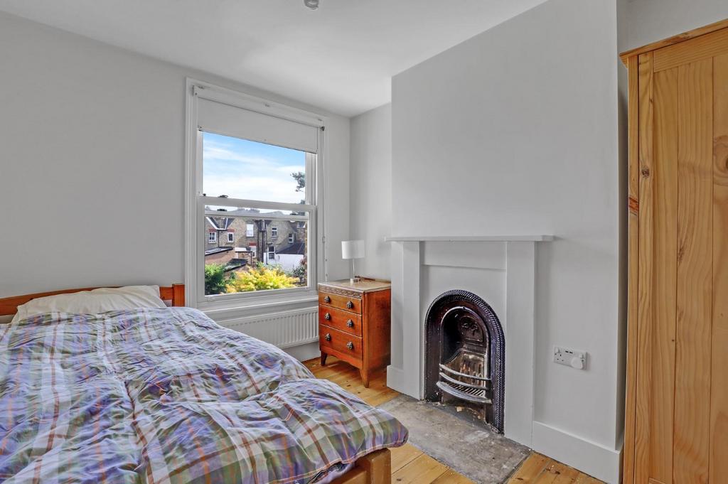 05-c925 JHProp World - 38 Larkbere Road - 26.jpg