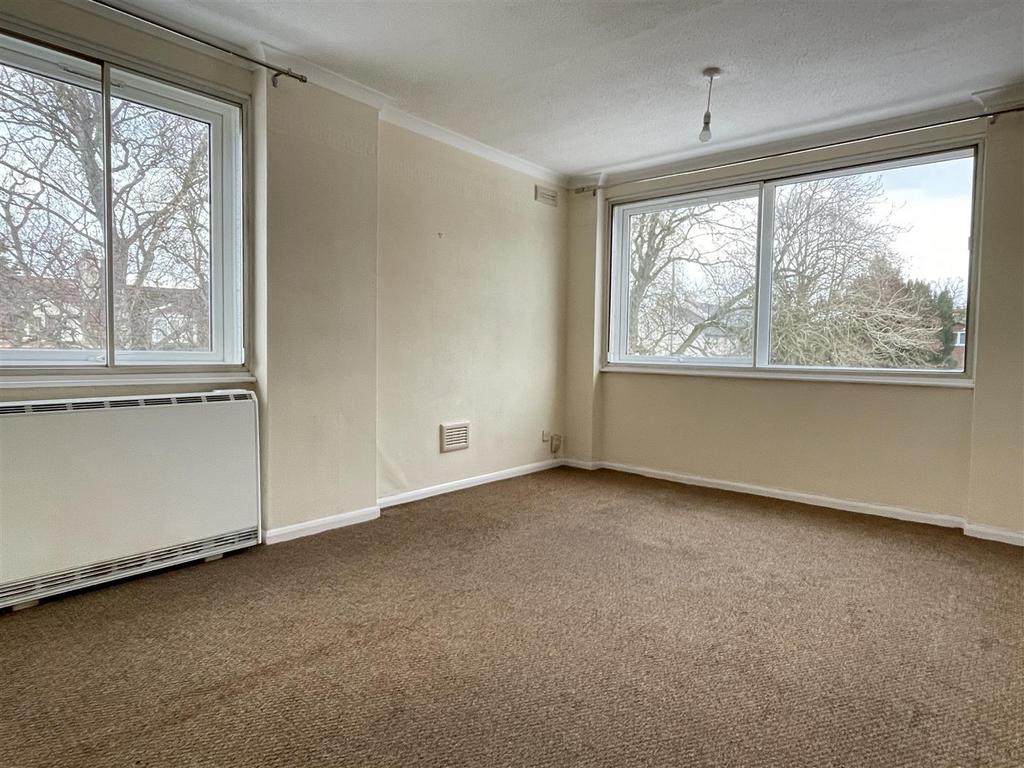 Living room4.JPG