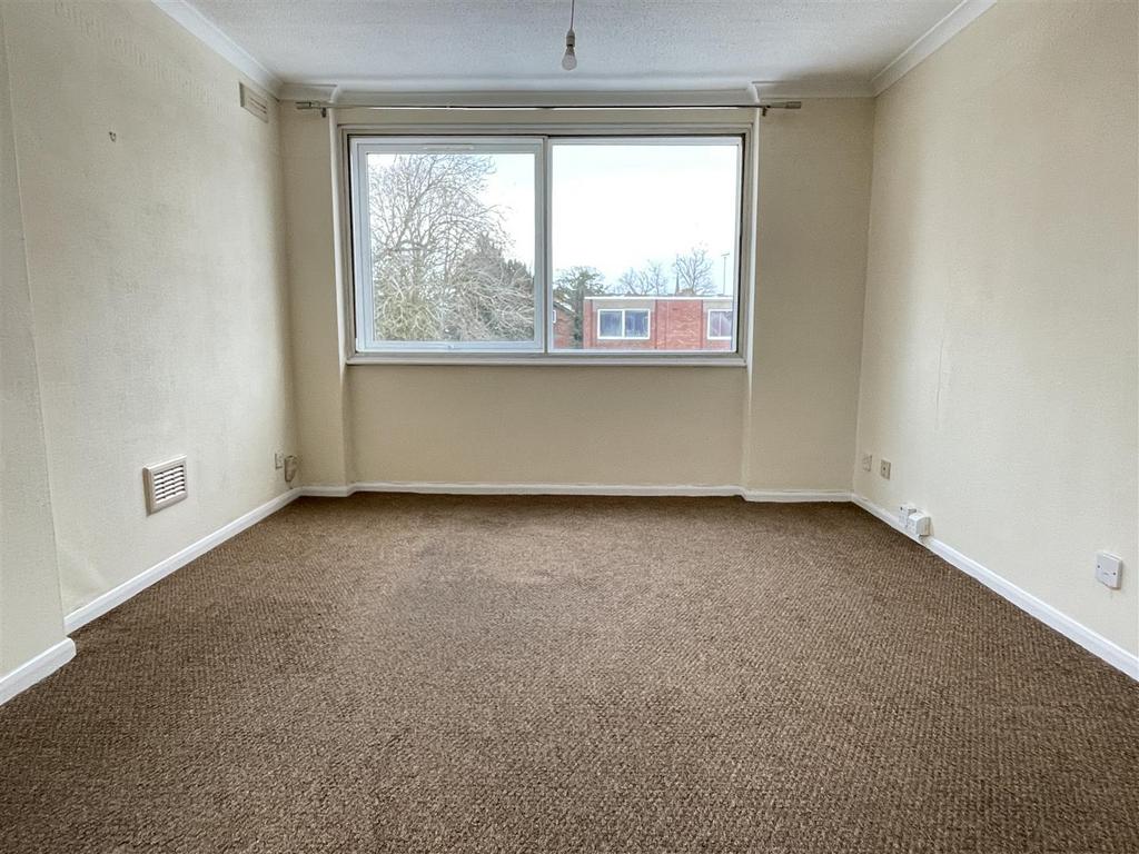 Living room2.JPG