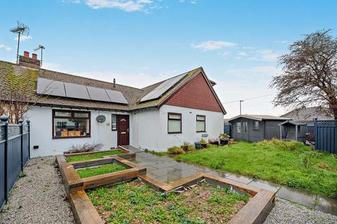 4 bedroom bungalow for sale, West View Drive, Yapton, Arundel, BN18