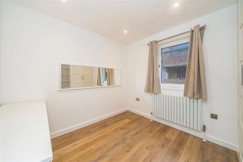 undefined, Mews Street, London E1W