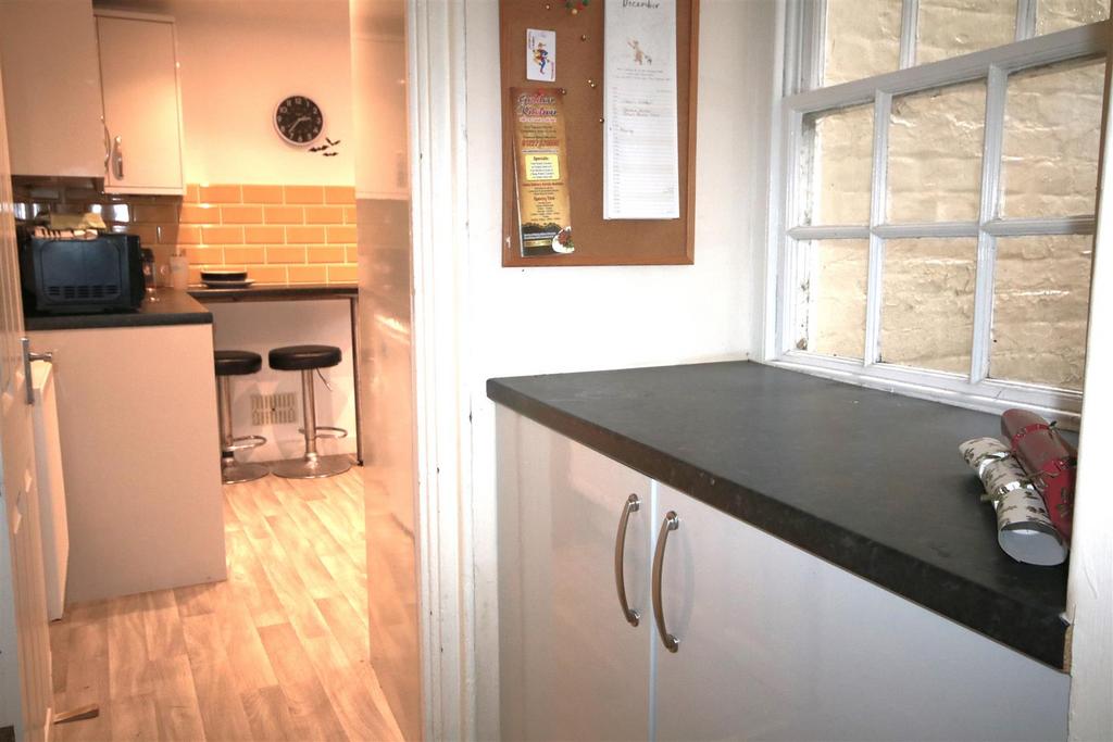 Kitchen d.JPG