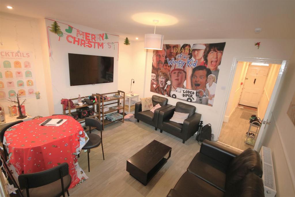 Living Room b.JPG