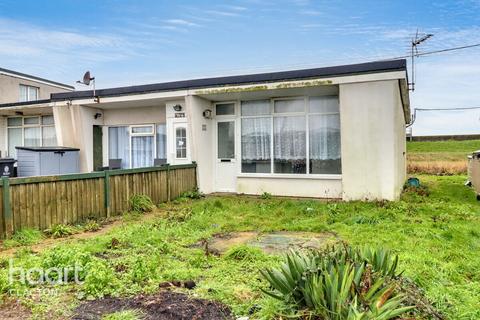 2 bedroom semi-detached bungalow for sale, Bel Air Chalet Estate, Clacton-On-Sea