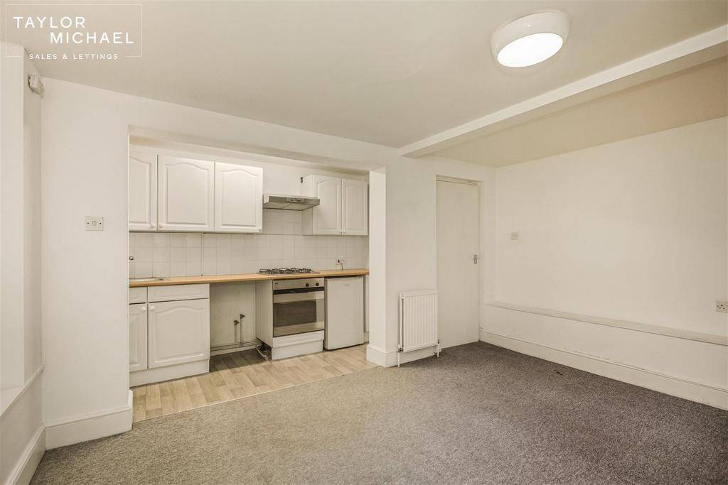 Living Room / Kitchen