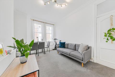 2 bedroom flat to rent, St. Johns Wood High Street, London, NW8