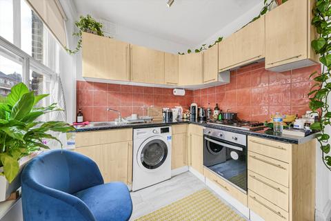 2 bedroom flat to rent, St. Johns Wood High Street, London, NW8