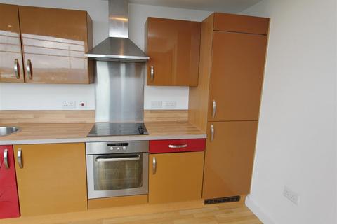 2 bedroom flat to rent, Echo Central One, Cross Green Lane