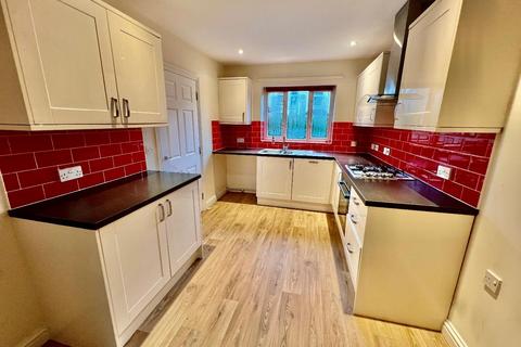 3 bedroom end of terrace house for sale, Kettering Road, Rothwell, Kettering